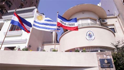 consulado argentino en uruguay
