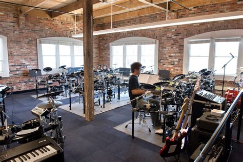 contemporary music colleges in usa