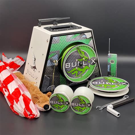 Continuous Loop Lure Machine