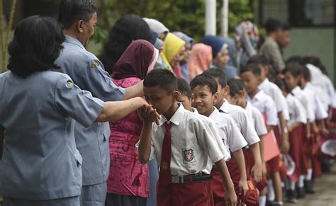 contoh krisis pendidikan di indonesia