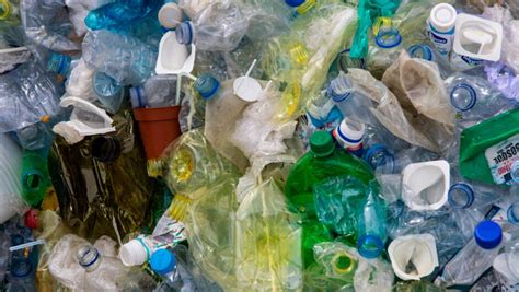 Contoh Sampah Plastik: Bagaimana Kita Menanggulanginya