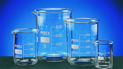 Contoh Penggunaan Gelas 200 ml di Laboratorium