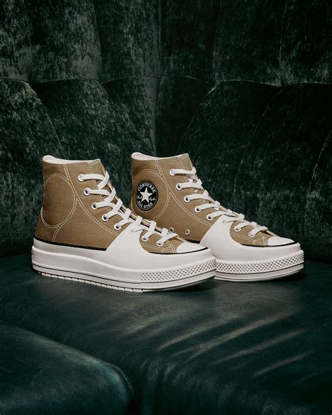 Converse Contexte