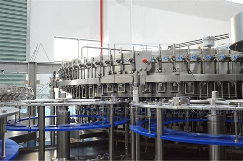 Conveyor Bottle Filling Machine