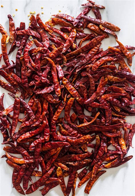 cooking with dried chile de arbol