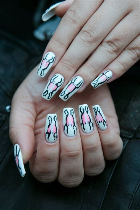 cool emo finger nail designs