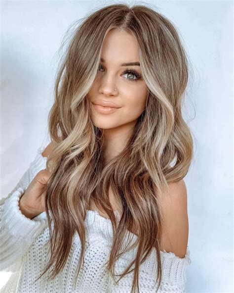 This Cool Light Brown Hair Color With Highlights With Simple Style