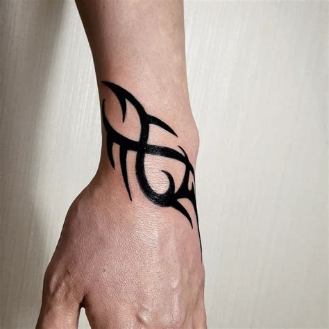 Cool Wrist Tattoos