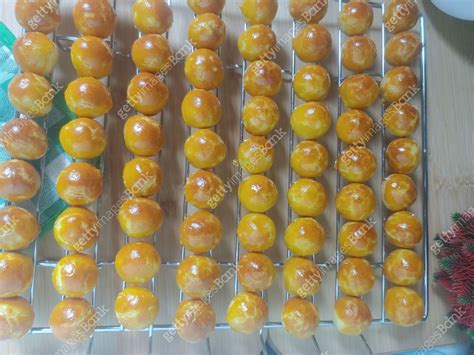 Cooling Nastar Before Serving