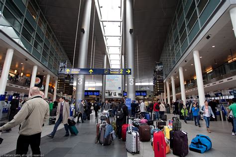 copenhagen kastrup airport arrivals