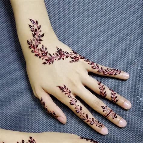 30 Henna Tangan Simple Inspirasi Corak Inai Tangan Menarik