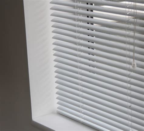 corded venetian blinds for windows