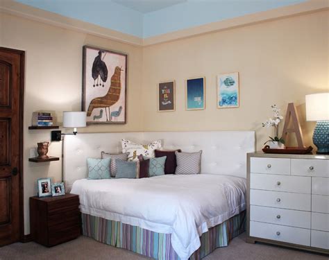 Bedroom Corner Decorating Ideas, Photos, Tips