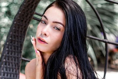 Tasteofskye Edith Gold 69 Premium Gallery: 2026 Collection