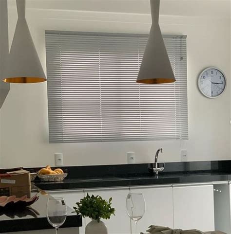 cortina persiana horizontal para cozinha