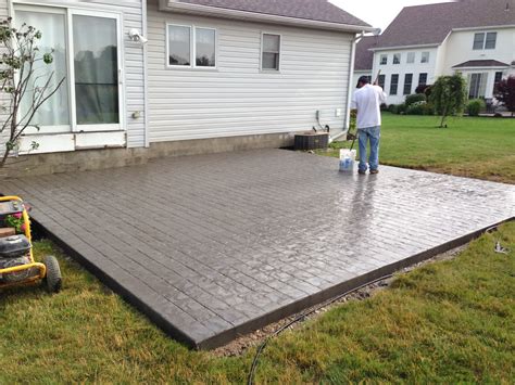 Stamped Concrete Patio Saving Much of Your Budget Concrete backyard
