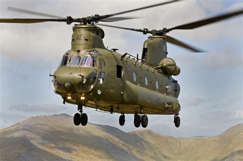 cost of a chinook helicopter