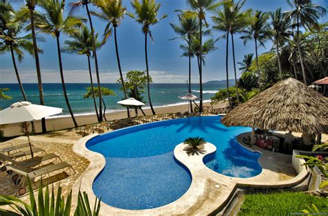 costa rica caribbean hotel with pool