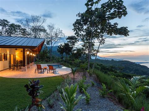 costa rica pacific real estate opportunities