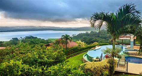 costa rica resorts for families