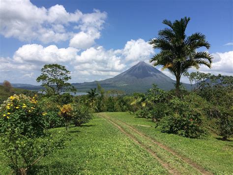 costa rica tours for single travellers