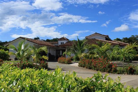 costa rica yearly rental homes