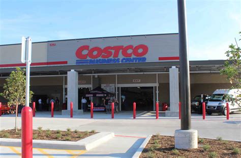 Alberta’s first Costco Business Centre opens in west Edmonton