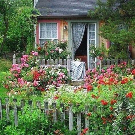 06 Stunning Cottage Garden Ideas for Front Yard Inspiration