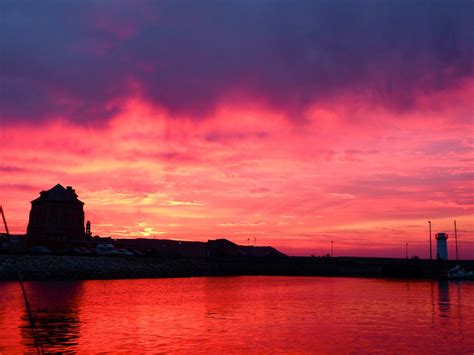 Le Coucher De Soleil À Brest, Un Moment Magique