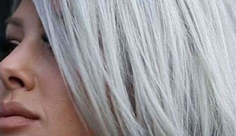 Carré plongeant gris avec hair tattoo Passion Carré 