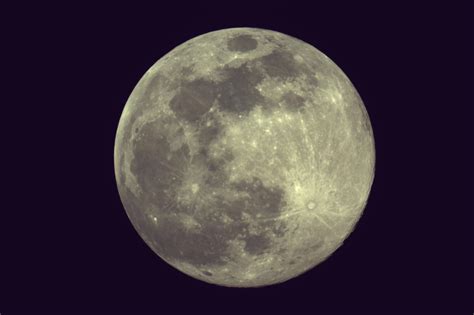 Ce soir, la « Lune bleue » éclairera le ciel nocturne