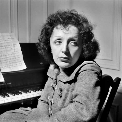 Édith Piaf, 1940 French girl style, Girl hairstyles, French girls