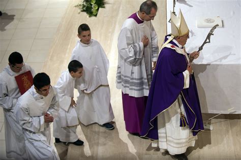 couleur liturgique de la toussaint