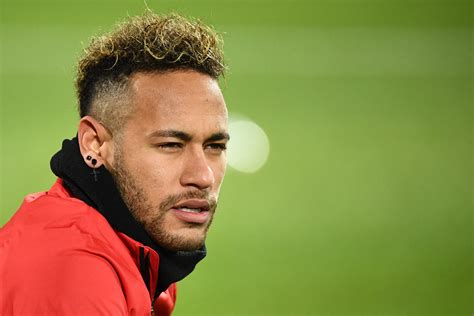 coupe de cheveux neymar 2023