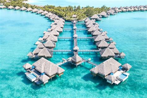 couples retreat movie location hotel