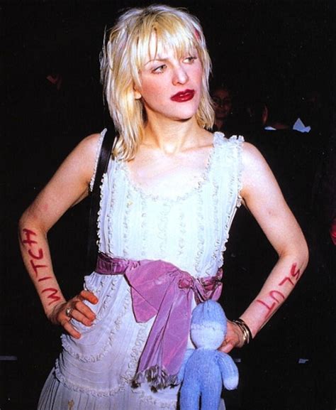 courtney love iconic outfits