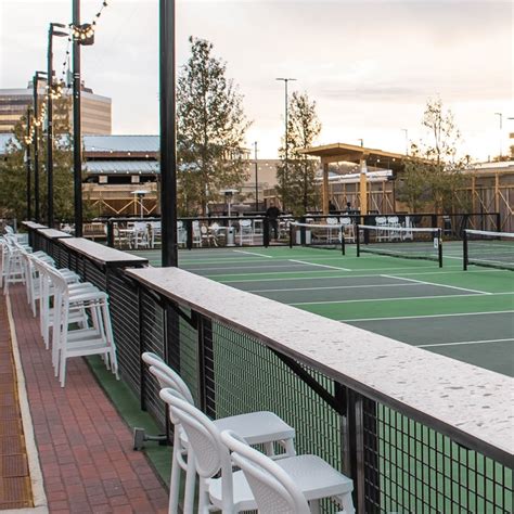 courtside kitchen pickleball