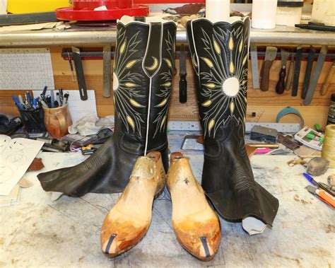 elyricsy.biz:cowboy boot maker near me