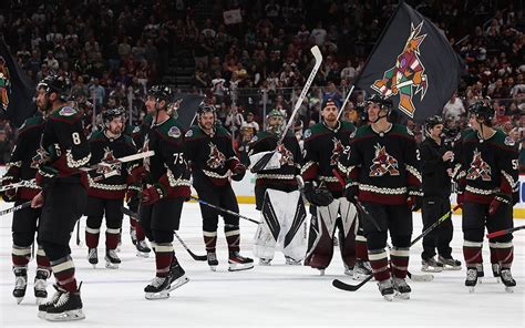 coyotes roster 2022