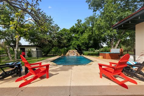 cozi vacation rentals fredericksburg tx