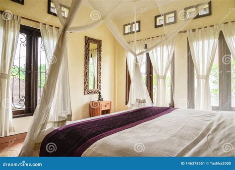 Cozy Canopy Bedroom