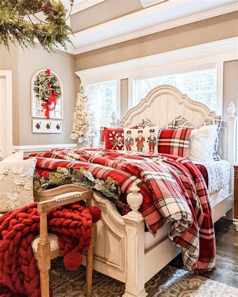 Cozy Farmhouse Christmas Bedding Ideas