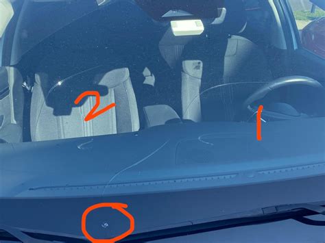 Cracked Windshield in Tucson