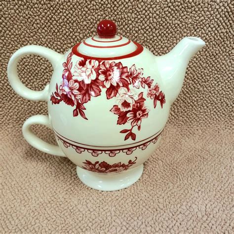 Cracker Barrel In Teapot