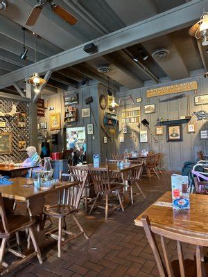 cracker barrel okemos mi