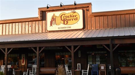 cracker barrel roanoke va