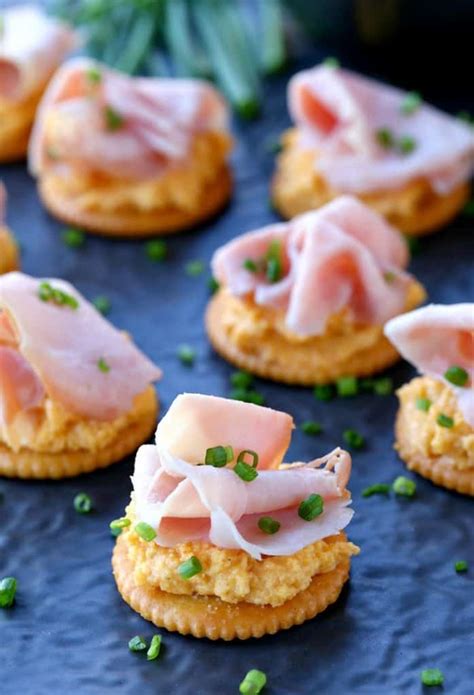 Crackers With Cheese Ham