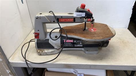 SEARS CRAFTSMAN 16 INCH VARIABLE SPEED SCROLL SAW WITH BLADES
