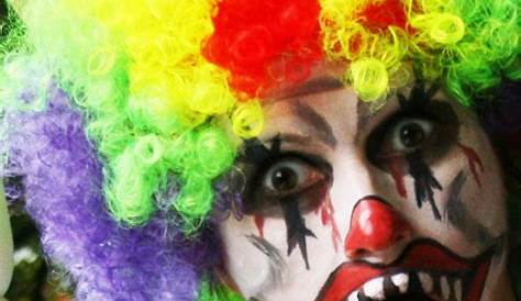 Scary clown face paint using snazaroo paints | Scary clown face, Clown