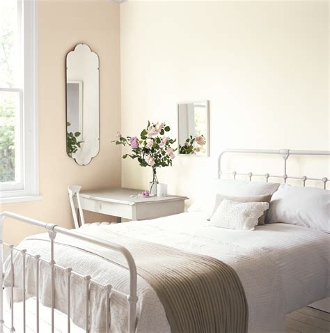 cream color paint for bedroom